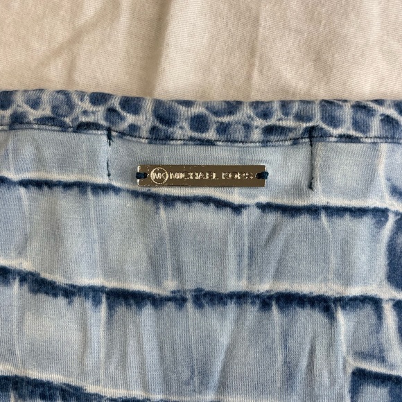 Michael Kors Blue Snakeskin Print Blouse Small Croc Reptile Top - Picture 4 of 5